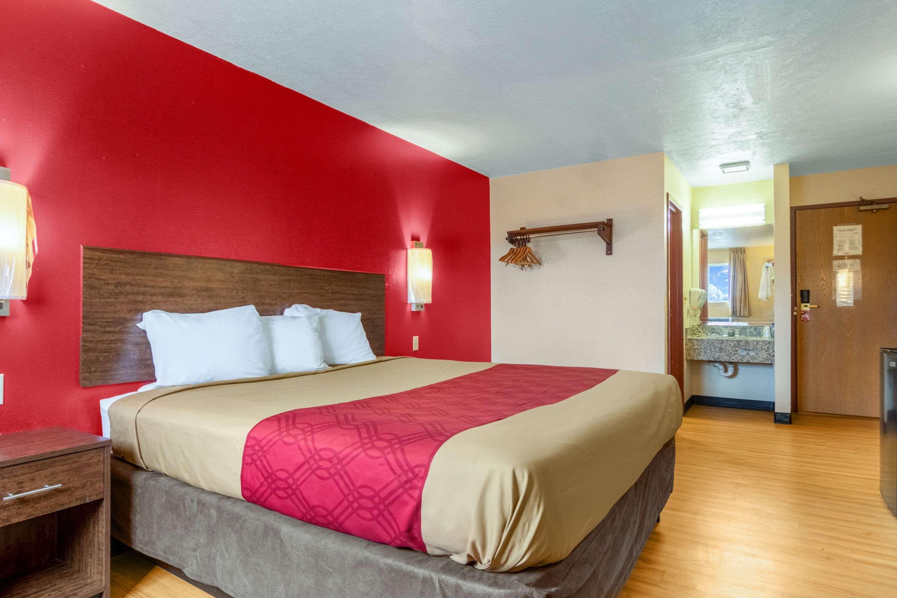 Econo Lodge Kent Exteriér fotografie