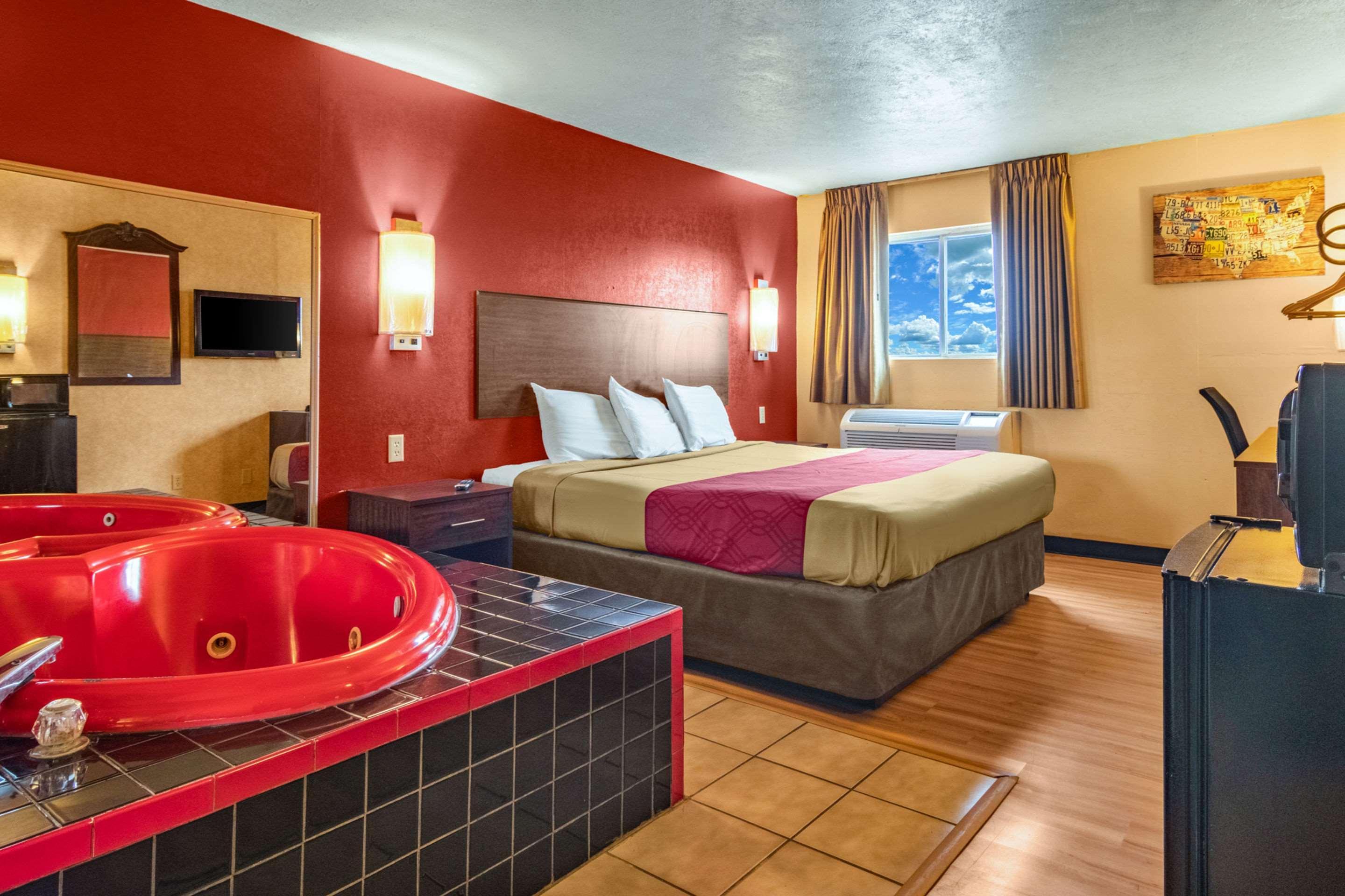 Econo Lodge Kent Exteriér fotografie