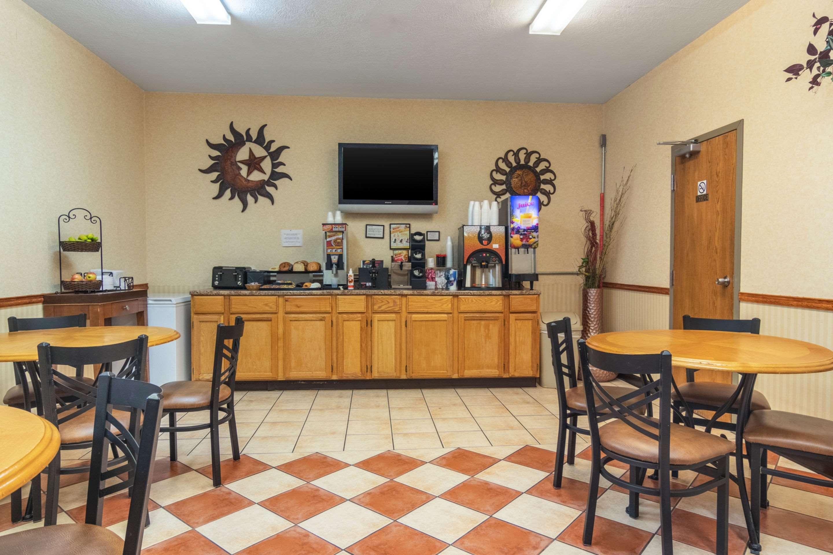 Econo Lodge Kent Exteriér fotografie